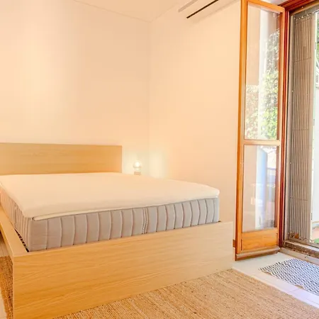 2-room With Terrace Steps From Sea & Casino, Sleeps 4 公寓