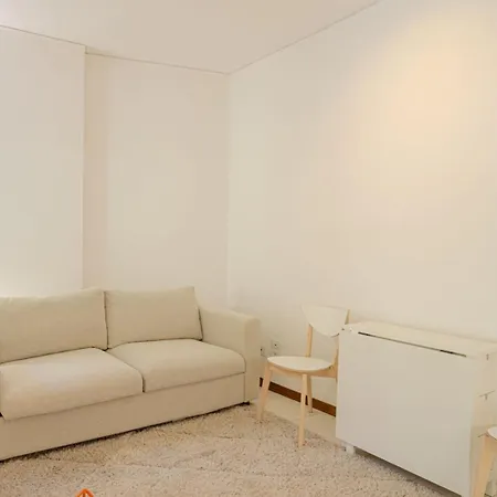 2-room With Terrace Steps From Sea & Casino, Sleeps 4 圣雷默